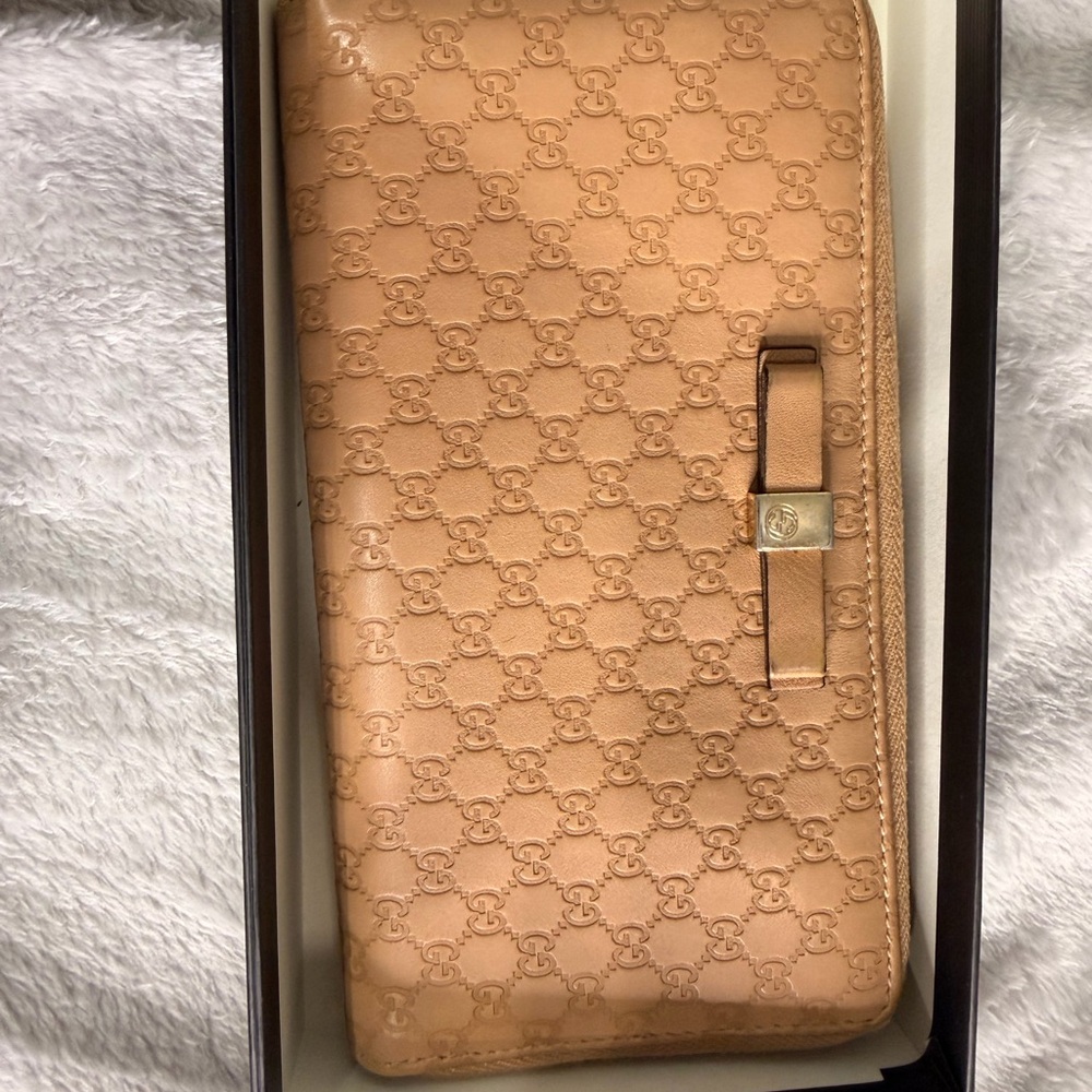 Gucci guccisima zip Wallet